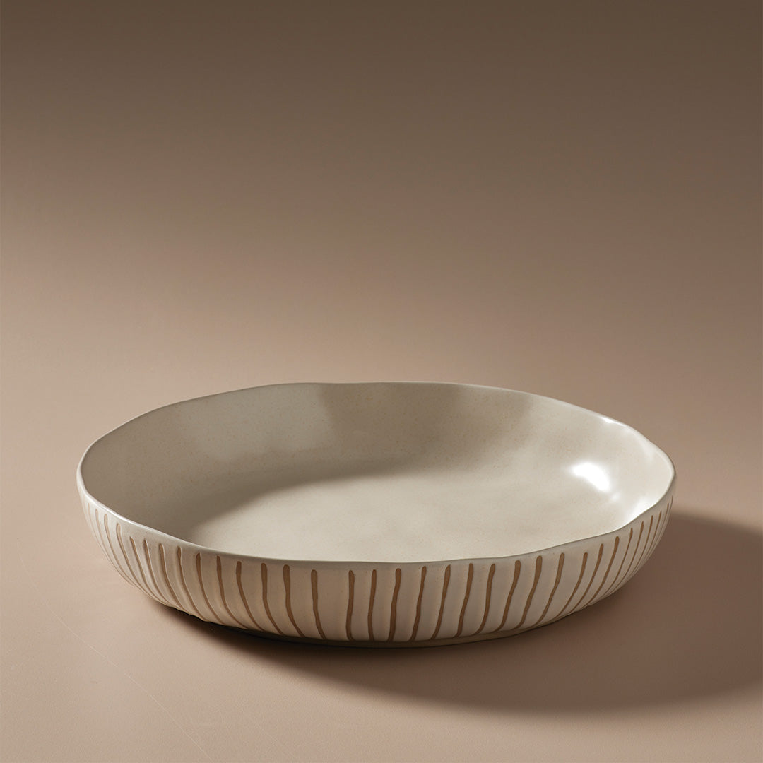 Large serving bowl